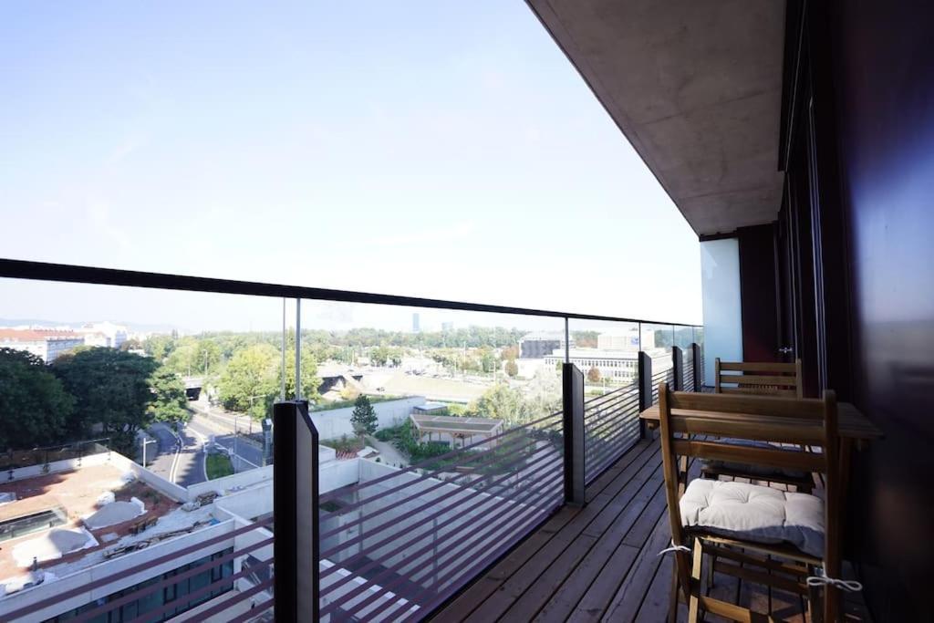The High-Rise Condo With Pool Βιέννη Εξωτερικό φωτογραφία